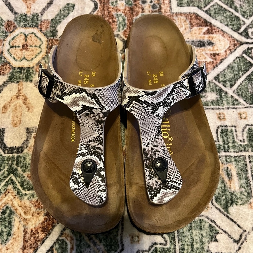 540 Papillio by Birkenstock snakeskin Pattern Sandals black white size 7